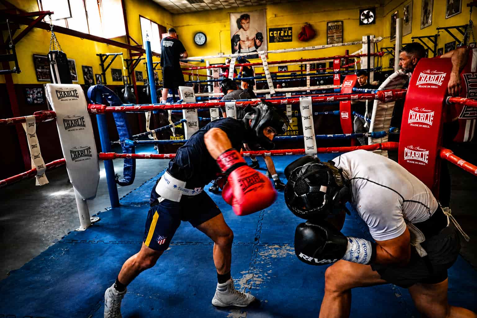 Entrenamiento de boxeo y sparring en Club Coraje